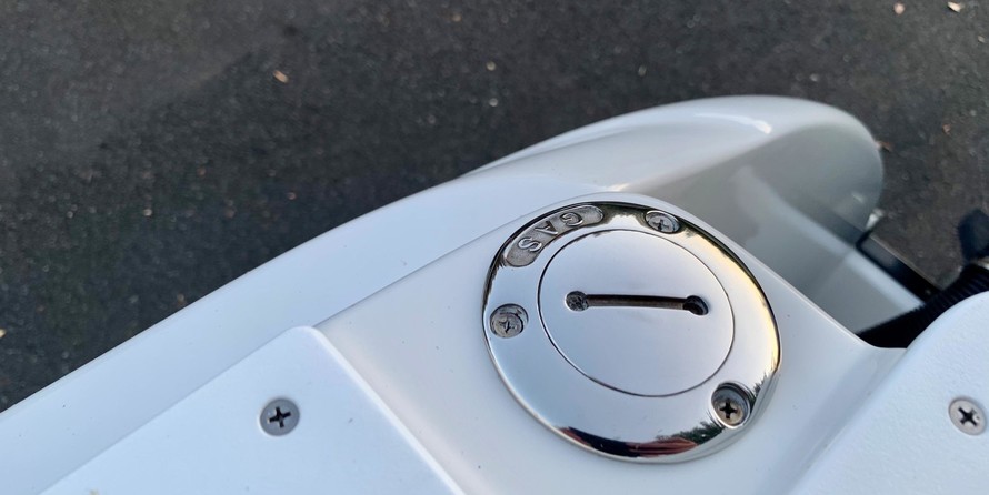 Glacier bay isle runner blue hull 2670