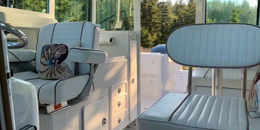 Glacier bay isle runner blue hull 2670