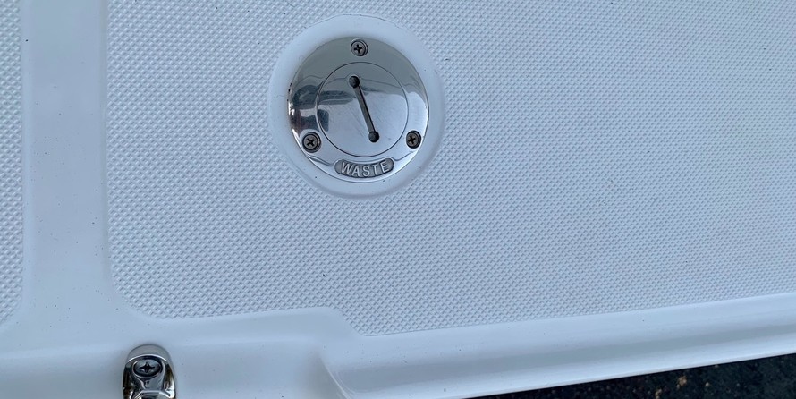 Glacier bay isle runner blue hull 2670