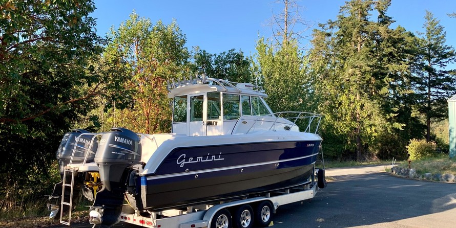 Glacier bay isle runner blue hull 2670