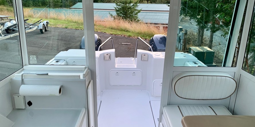 Glacier bay isle runner blue hull 2670