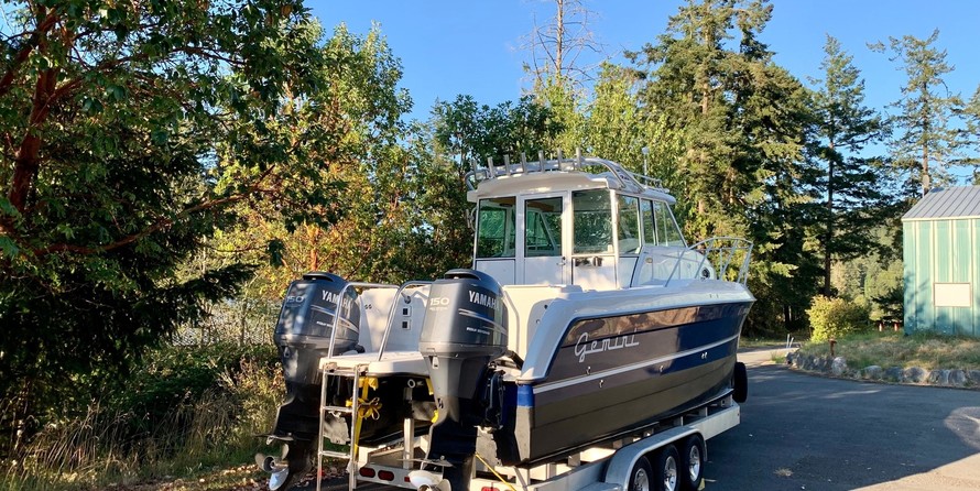 Glacier bay isle runner blue hull 2670