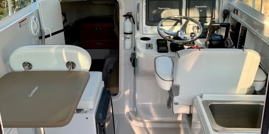 Glacier bay isle runner blue hull 2670