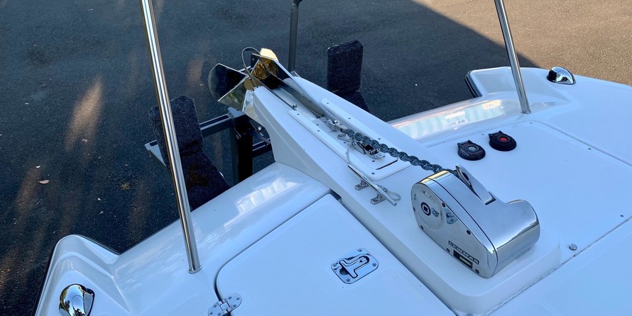 Glacier bay isle runner blue hull 2670