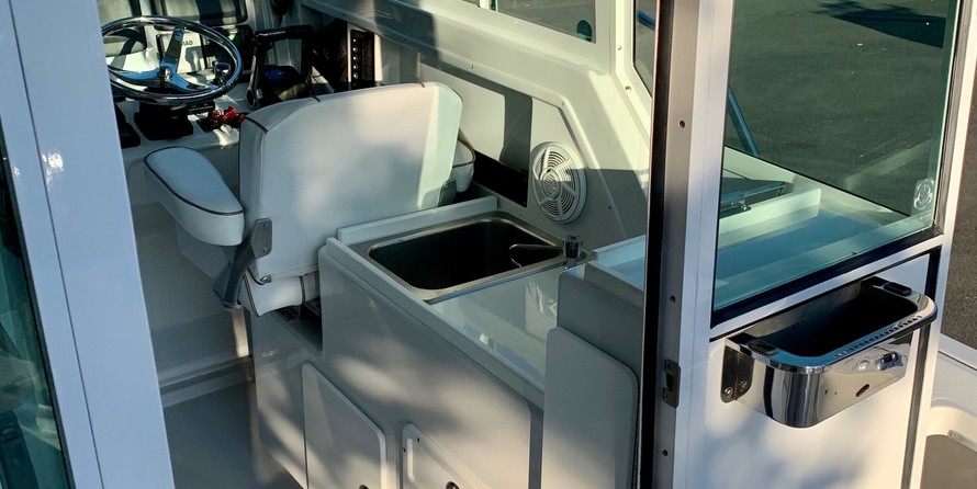 Glacier bay isle runner blue hull 2670