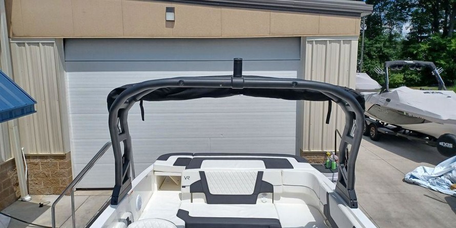 Bayliner VR6 BOWRIDER