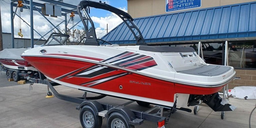 Bayliner VR6 BOWRIDER