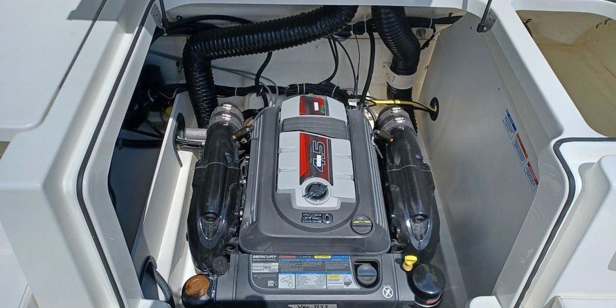 Bayliner VR6 BOWRIDER