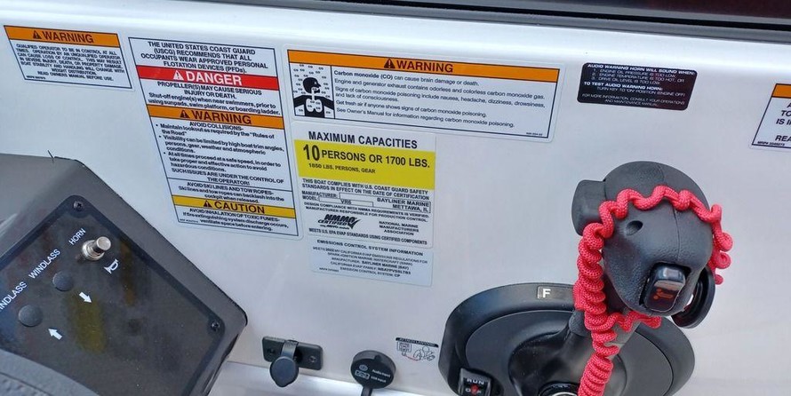 Bayliner VR6 BOWRIDER