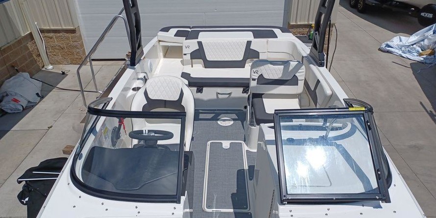 Bayliner VR6 BOWRIDER