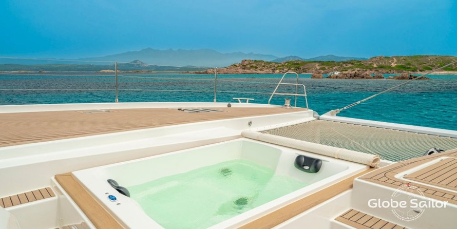 Fountaine Pajot Alegria 67