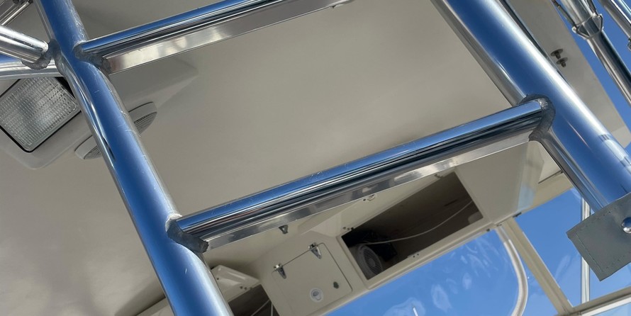 Grady-White Express 330