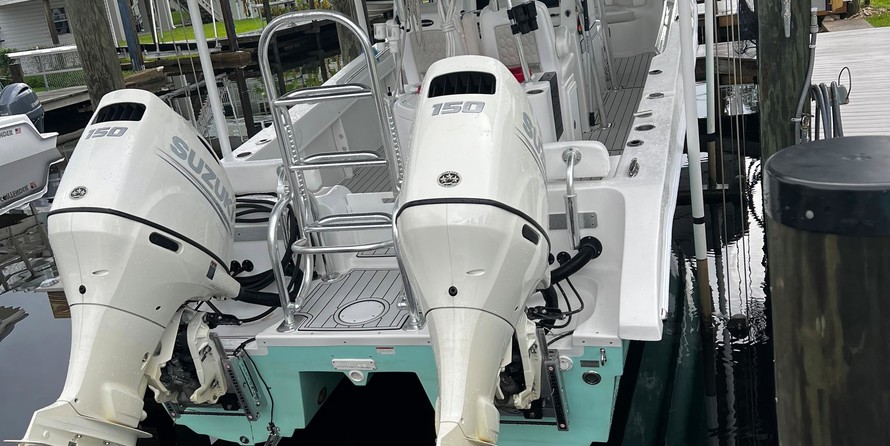 Twin vee 26 family fisherman