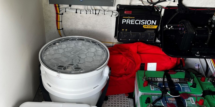 Twin vee 26 family fisherman