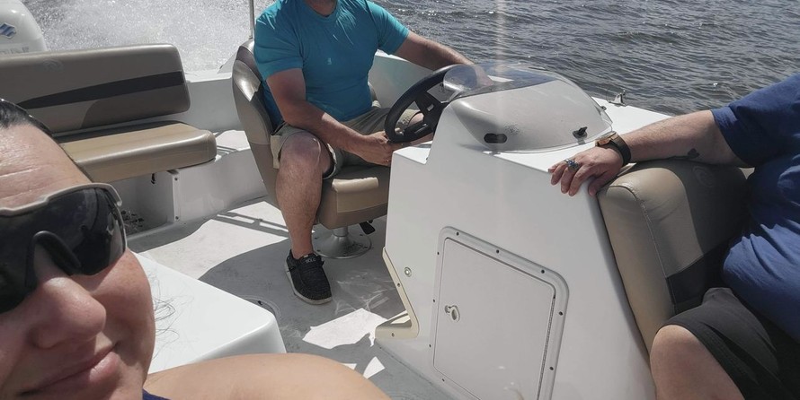 Hurricane 188 sport sundeck