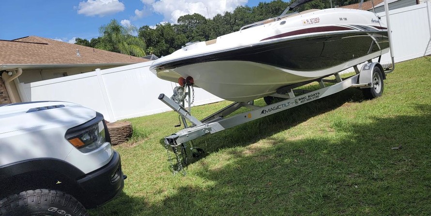 Hurricane 188 sport sundeck