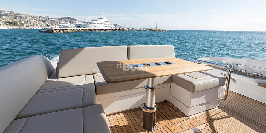 Fairline Squadron 53