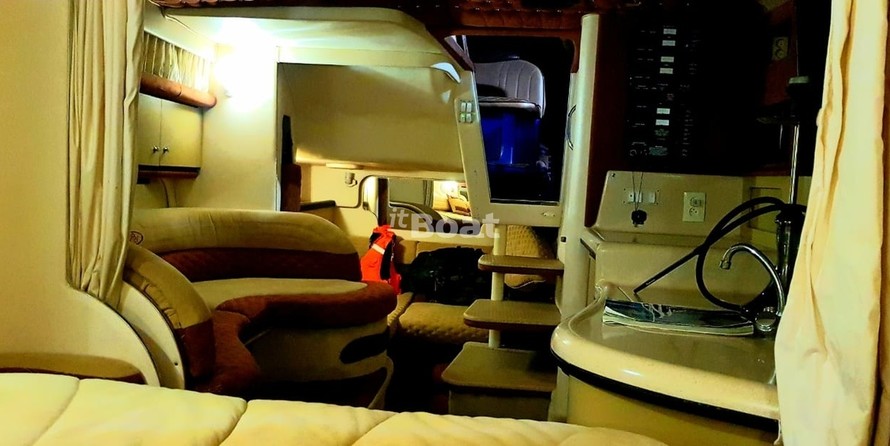 Sea Ray 370 Sundancer