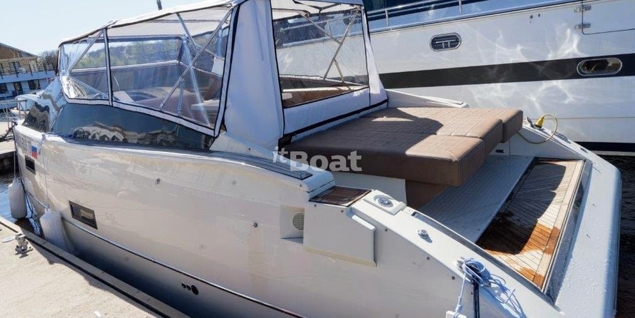 Velvette Cruiser 33 Intelligent