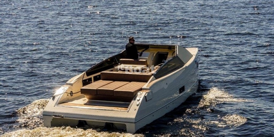 Velvette Cruiser 33 Intelligent