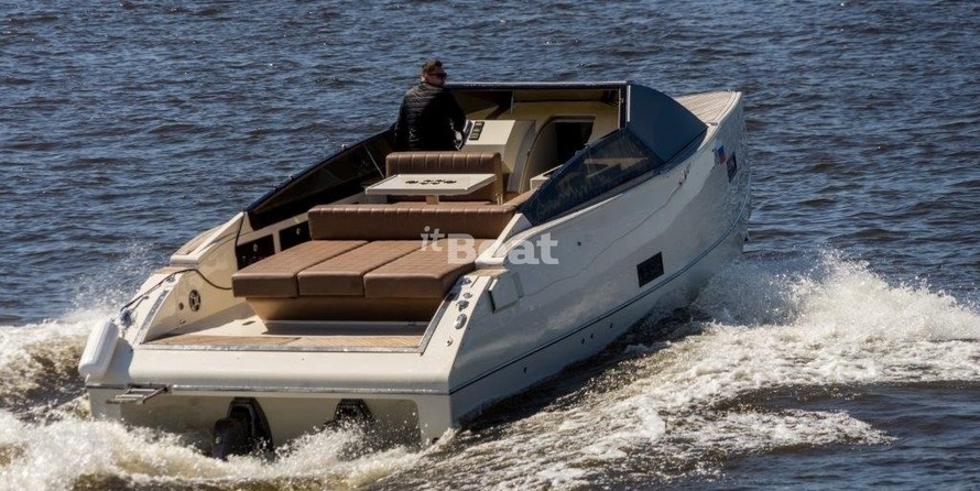 Velvette Cruiser 33 Intelligent