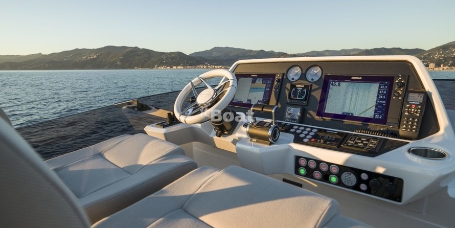 Sunseeker 74 Sport Yacht