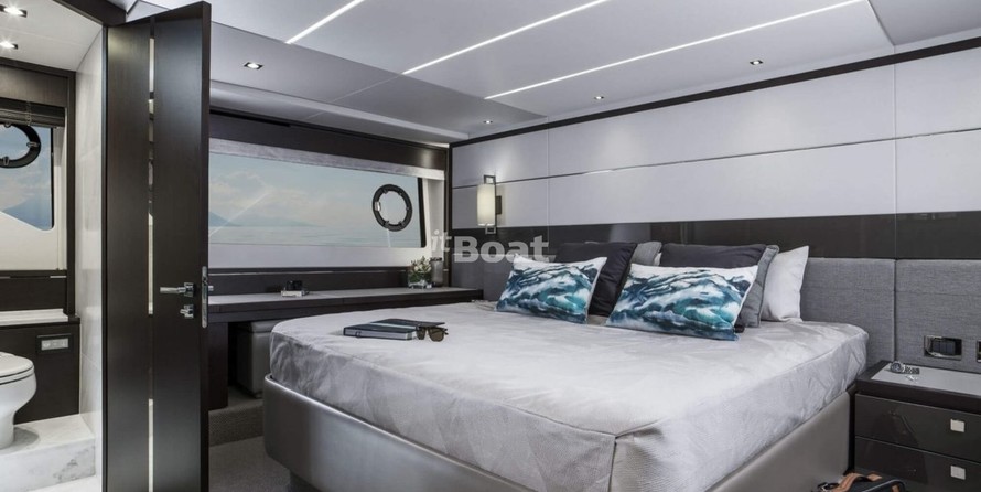 Sunseeker 74 Sport Yacht