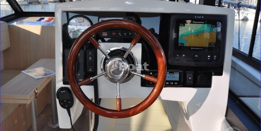 Cobra Yachts 33