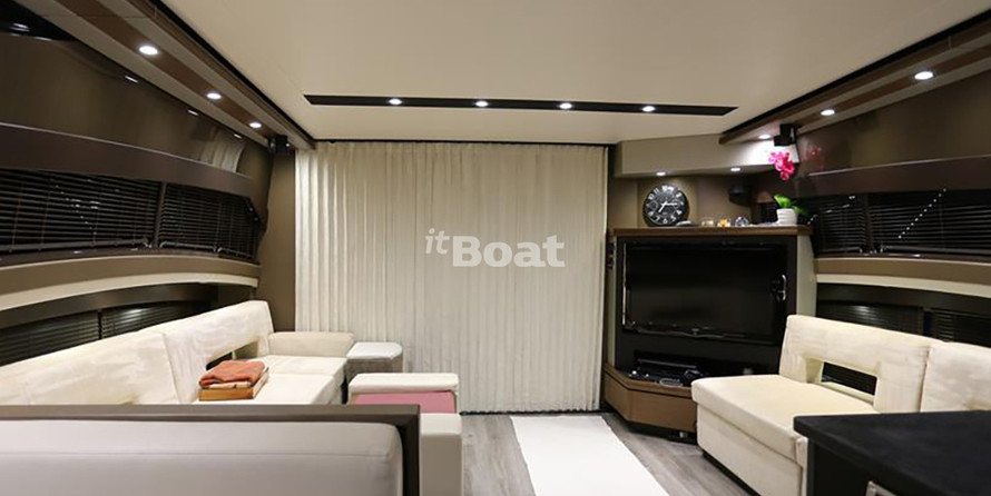 Marquis 630 Sport Yacht