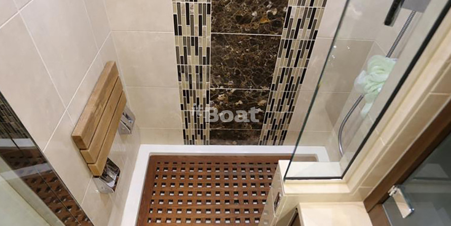 Marquis 630 Sport Yacht