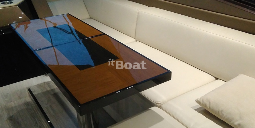 Marquis 630 Sport Yacht