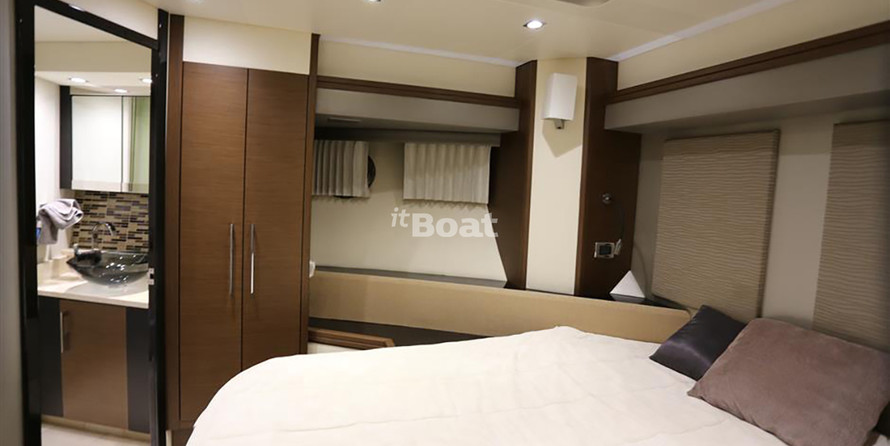 Marquis 630 Sport Yacht