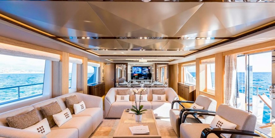 Majesty Yachts 110