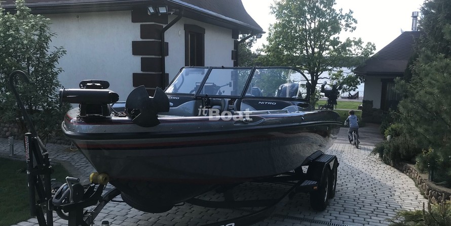Tracker Targa V-18 WT