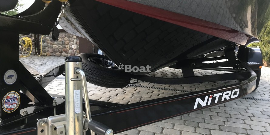 Tracker Targa V-18 WT