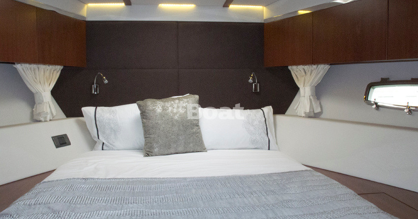 Sealine F490
