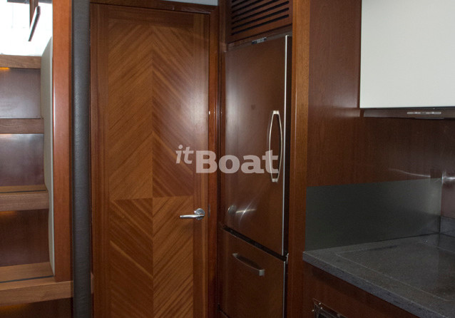 Sealine F490