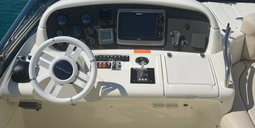 Azimut 62E
