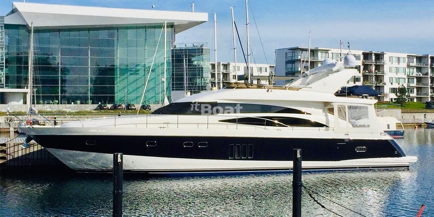 Princess Yachts 21M