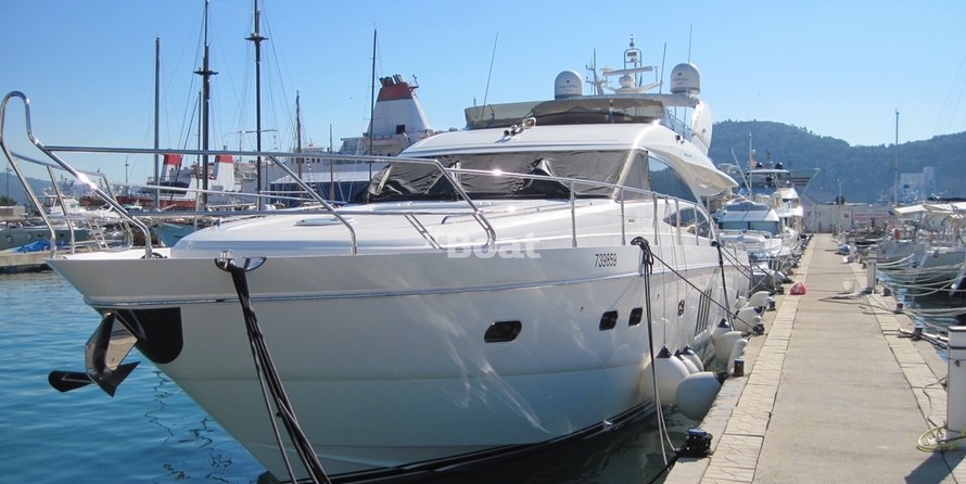 Princess Yachts 67