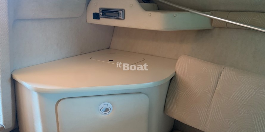 Sea ray 215 express cruiser