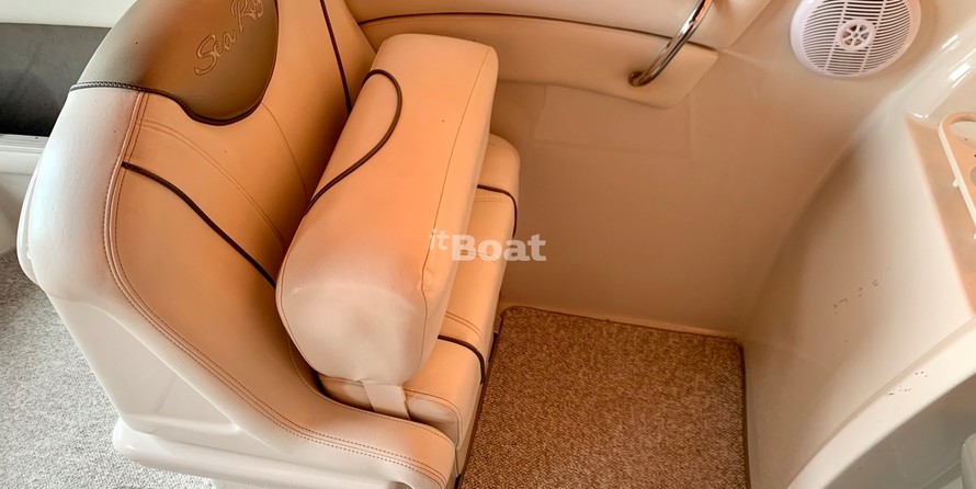 Sea ray 215 express cruiser