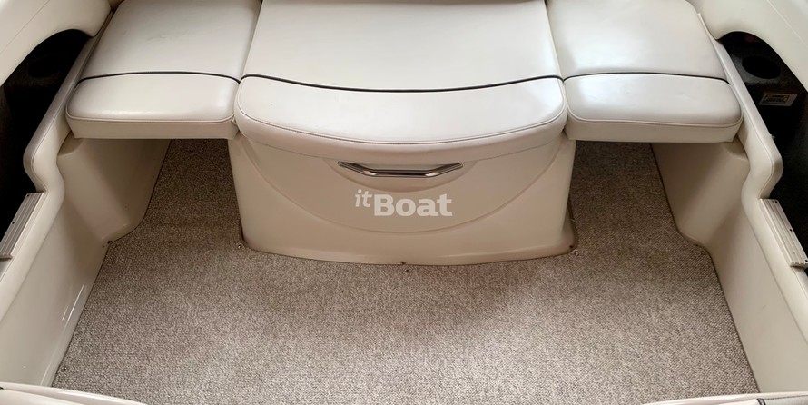 Sea ray 215 express cruiser