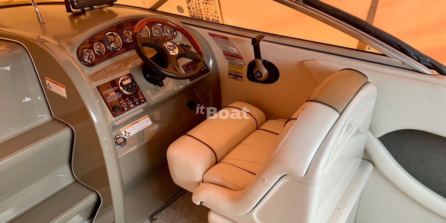 Sea ray 215 express cruiser