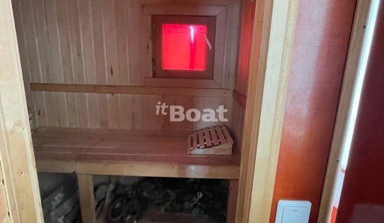 The Houseboat Migrant