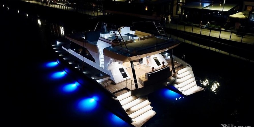Luxury motor yacht pearl 60