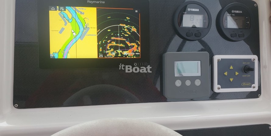 Velvette Cabin 23 Active Sedan