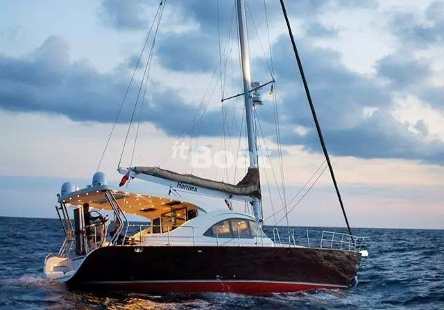Hanse 548