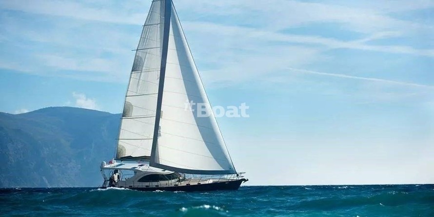 Hanse 548