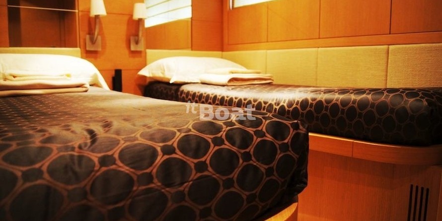 Evo Yachts Deauville 76